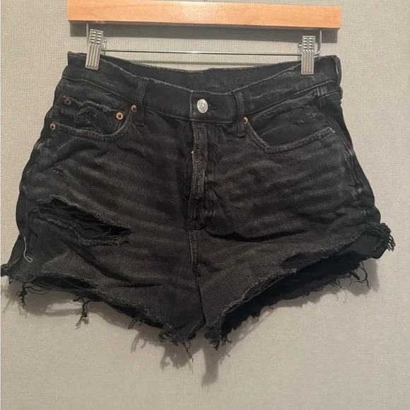 American Eagle Black Jean Destructed Shorts Size 8 - Picture 2 of 6